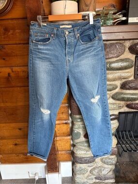 Levi’s Premium Big E Wedgie Straight Jeans 29 Distressed High Rise